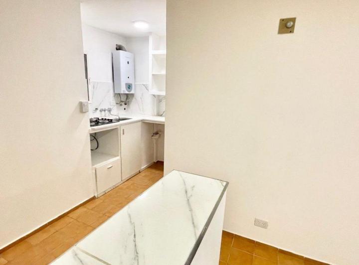 ALQUILER DEPARTAMENTO 1 DORM C/BALCON 4