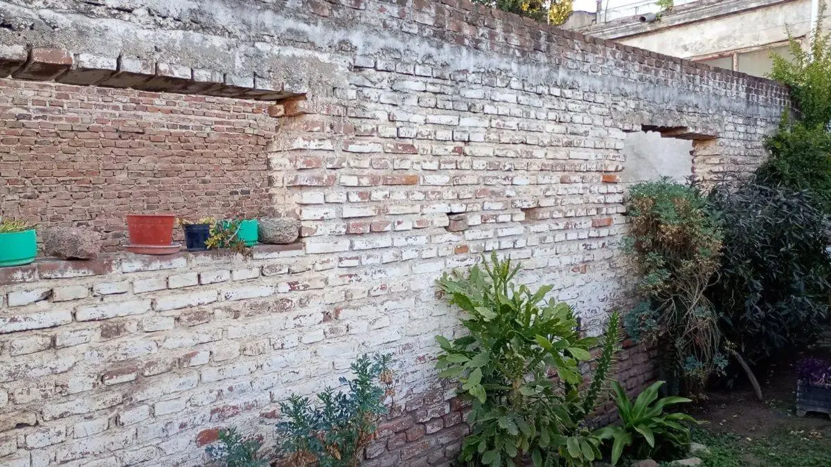 VENTA CASA 4 AMBIENTES A RECICLAR JESUS MARIA CBA 3