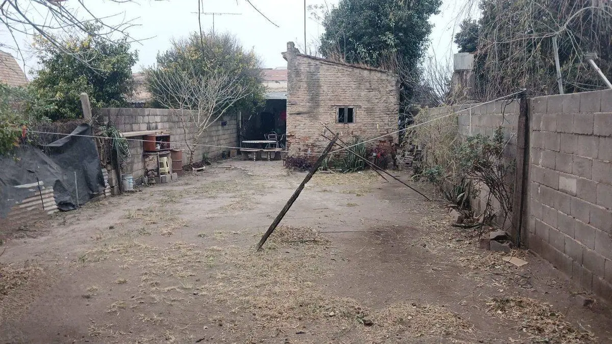 VENTA CASA 4 AMBIENTES A RECICLAR JESUS MARIA CBA 2