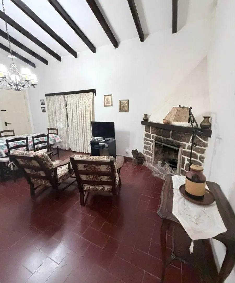 VENDO CASA 4 D 2 B - GRAN TERRENO- PARQUE SIQUIMAN 5