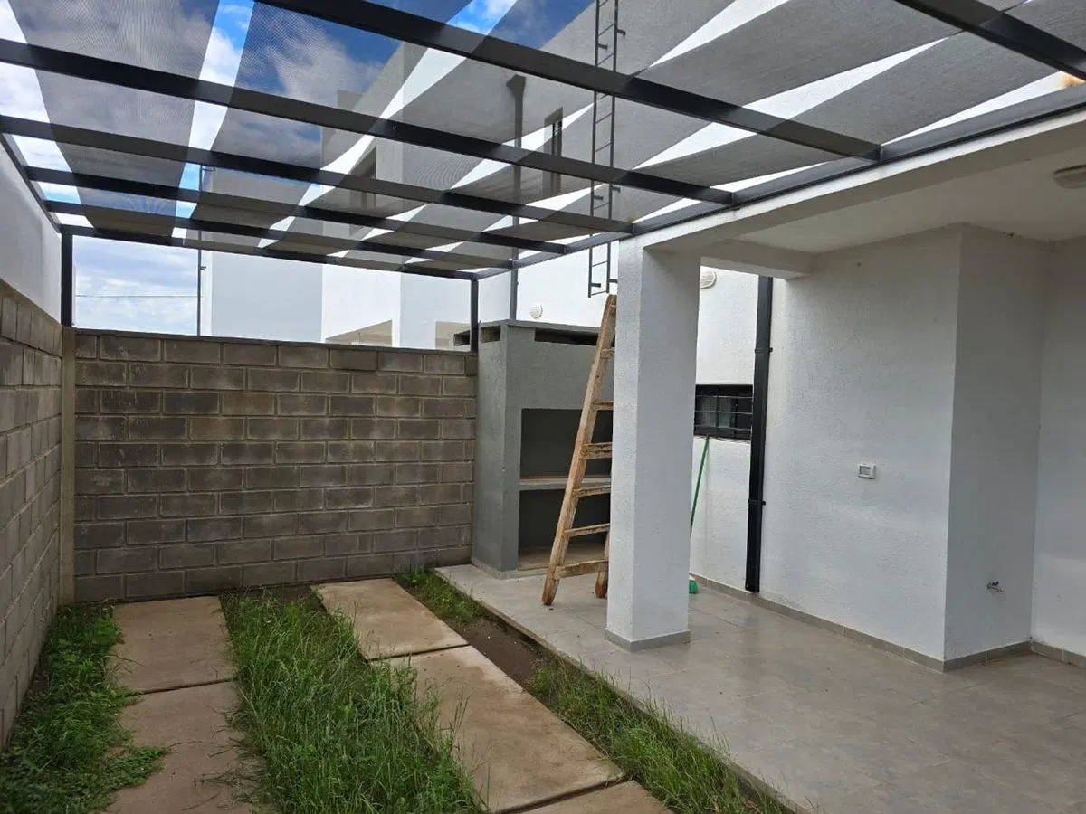 DUPLEX 3 DORMITORIOS VALLE CERCANO CON RENTA 3