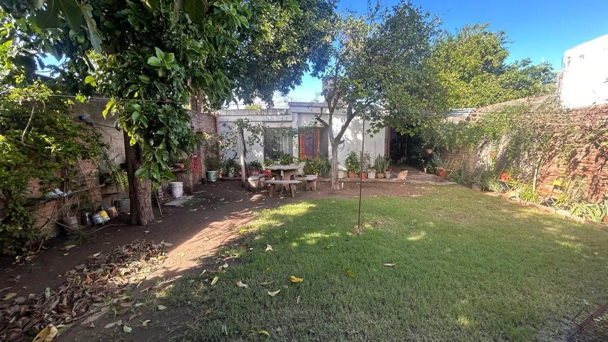 CASA A RECICLAR EN RESIDENCIAL  VELEZ SARFIELD 5