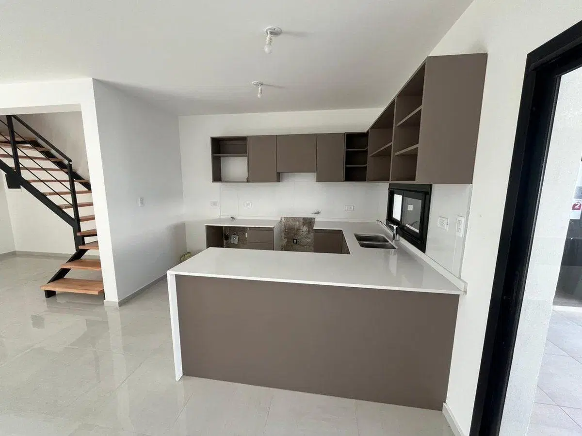 VENTA DUPLEX QUEBRADA DE MANANTIALES 3 DORMITORIOS 3