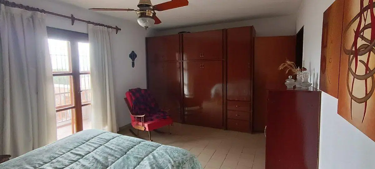 VENTA Casa 2 dorm 2 baños B° Mirador GRAN PATIO 2