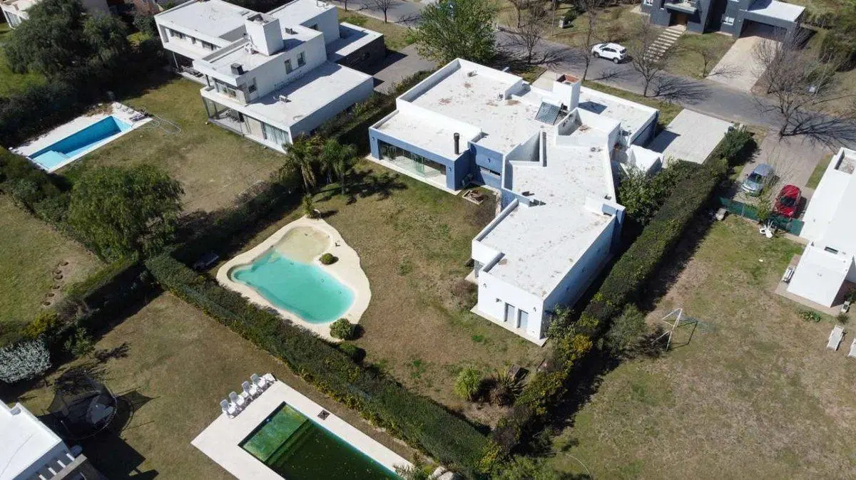 VENTA FINCAS DEL SUR II CASA 4 DORM. IMPECABLE 4