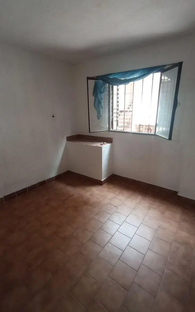VENTA DEPARTAMENTO PLANTA BAJA BARRIO EJERCITO ARG 2