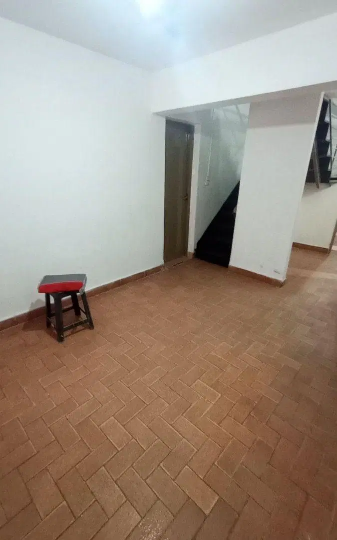 VENTA DEPARTAMENTO PLANTA BAJA BARRIO EJERCITO ARG 4