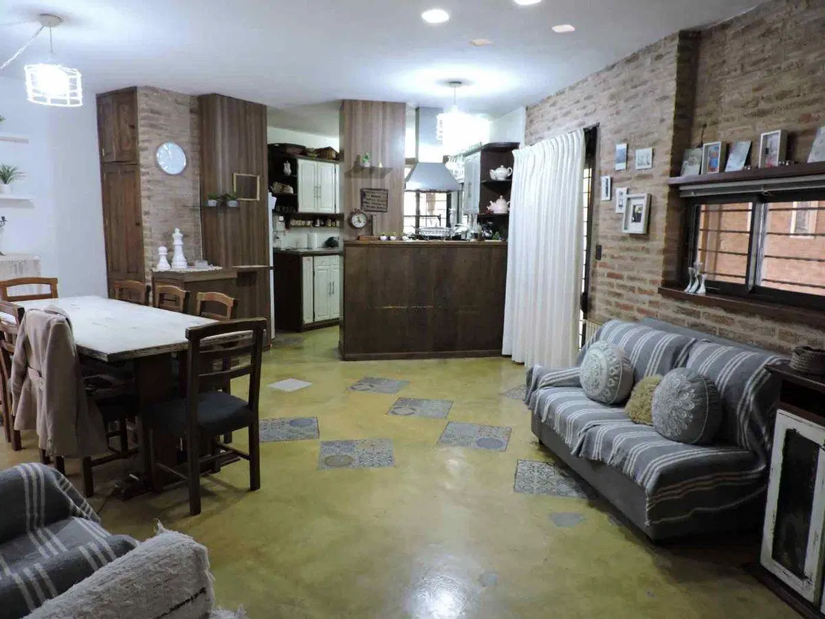 CASA EN VENTA ALTA GRACIA 3
