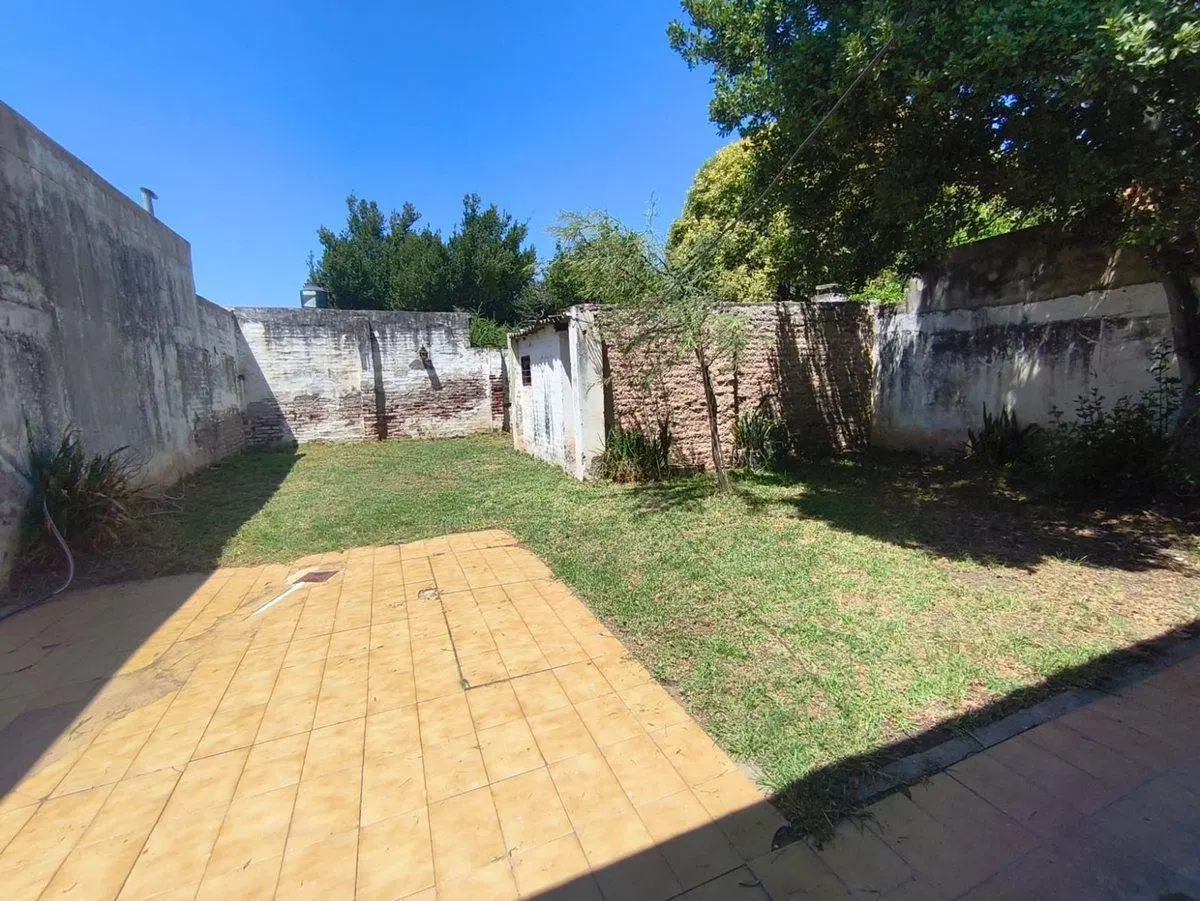 SE VENDE CASA BºMATIENZO 2 DORMITORIOS 5
