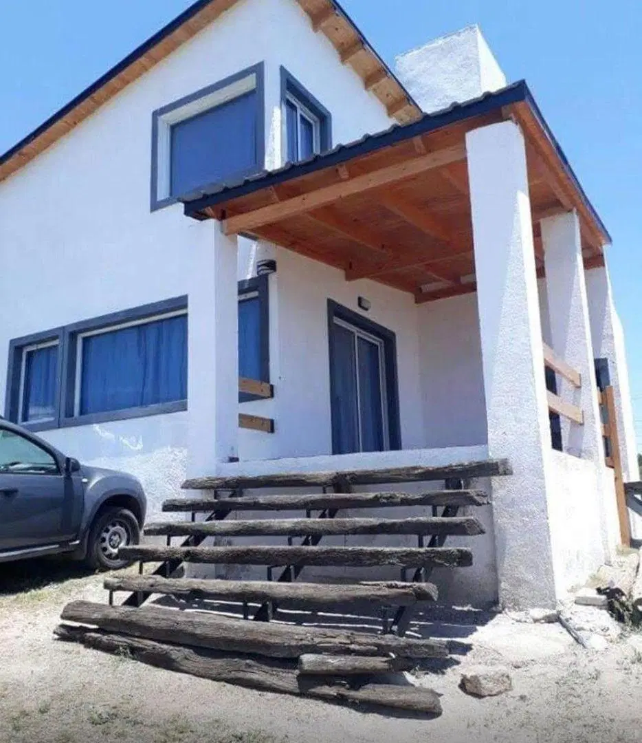 VENDO CASA 1 DORM  CON GRAN TERRENO 1300 -SIQUIMAN 2