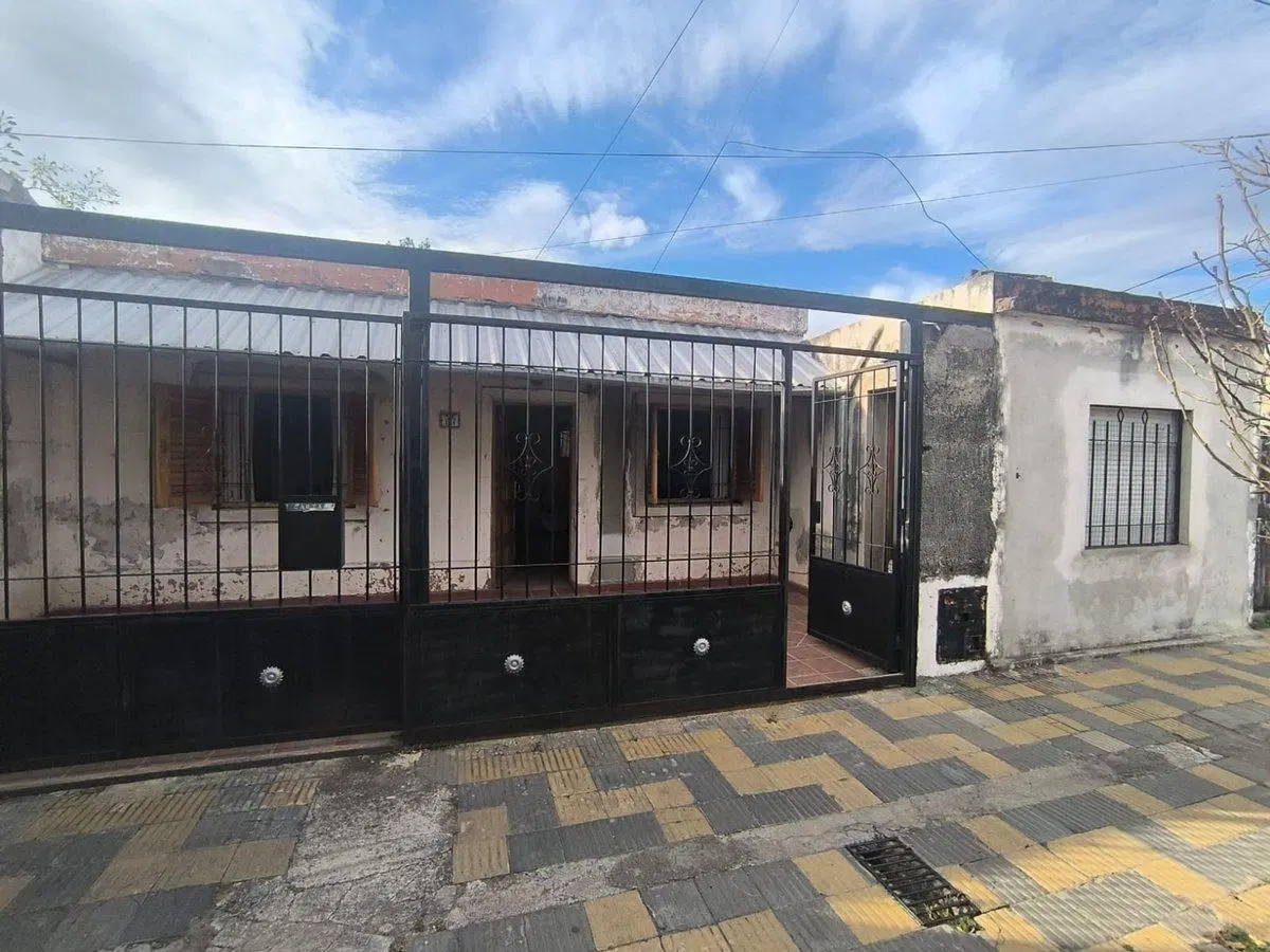 VENTA CASA ALTA CORDOBA 2 DORM CON DPTO 4