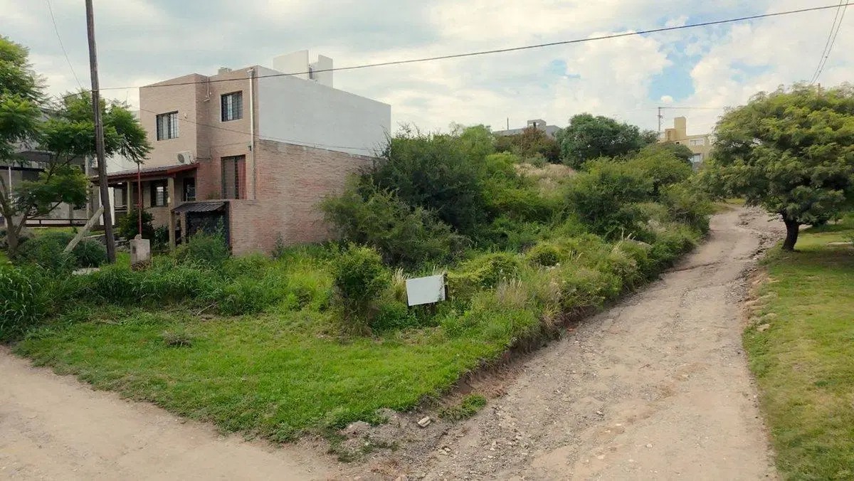 VENTA LOTE ESQUINA 300M2 SAN NICOLAS 2DA SECCION 3