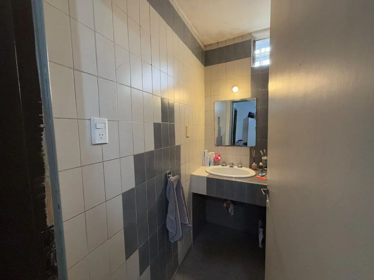 VENDE CASA PH EN BARRIO DEAN FUNES 3