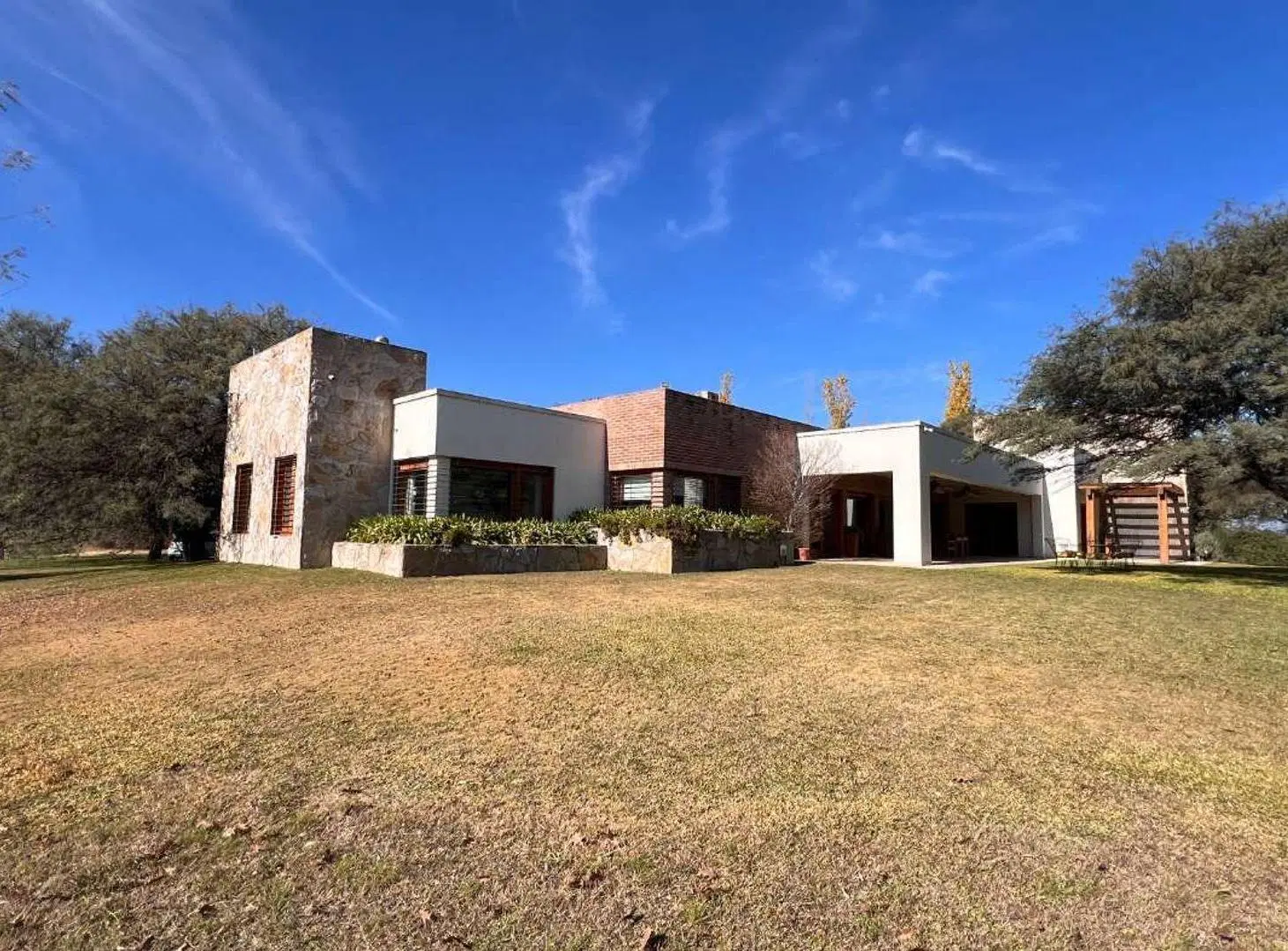 VENTA CASA EXCLUISIVA EN ANISACATE CON 6 HECTAREAS 4