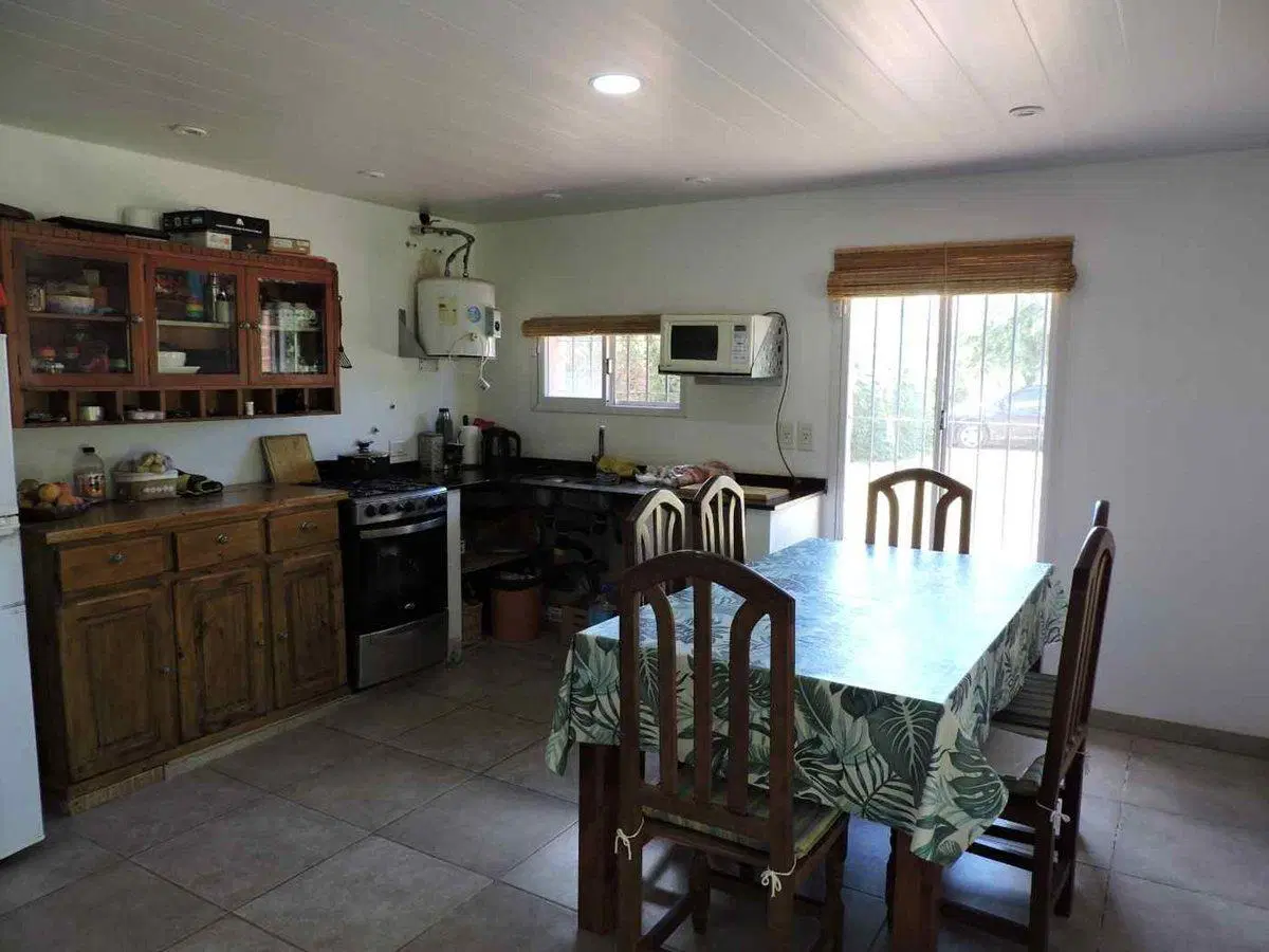 CASA EN VENTA ANISACATE 3 DORMITORIOS 3