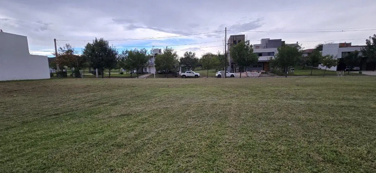 SE VENDE TERRENO EN TEJAS CUATRO 5