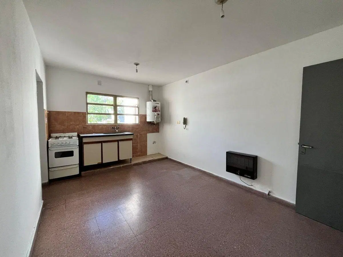 SE VENDE DEPARTAMENTO 2 DORMITORIOS ALBERDI 2