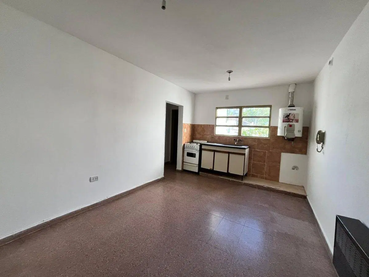 SE VENDE DEPARTAMENTO 2 DORMITORIOS ALBERDI 5