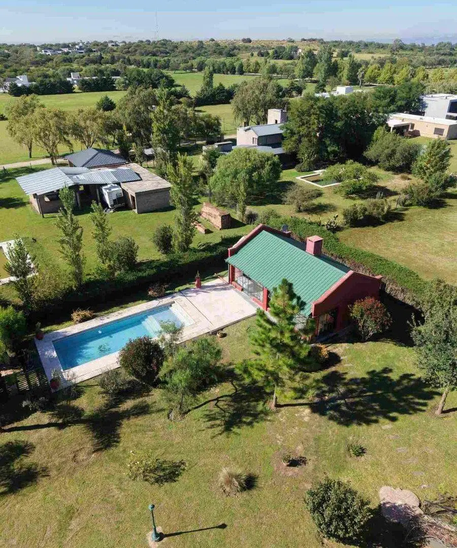 VENDE EXCEPCIONAL CASA EN LA MELINCA 2