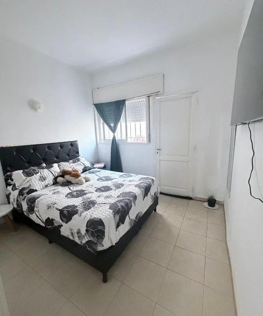VENDO CASA MAS  DEPTO - BARRIO  ALTAMIRA 5