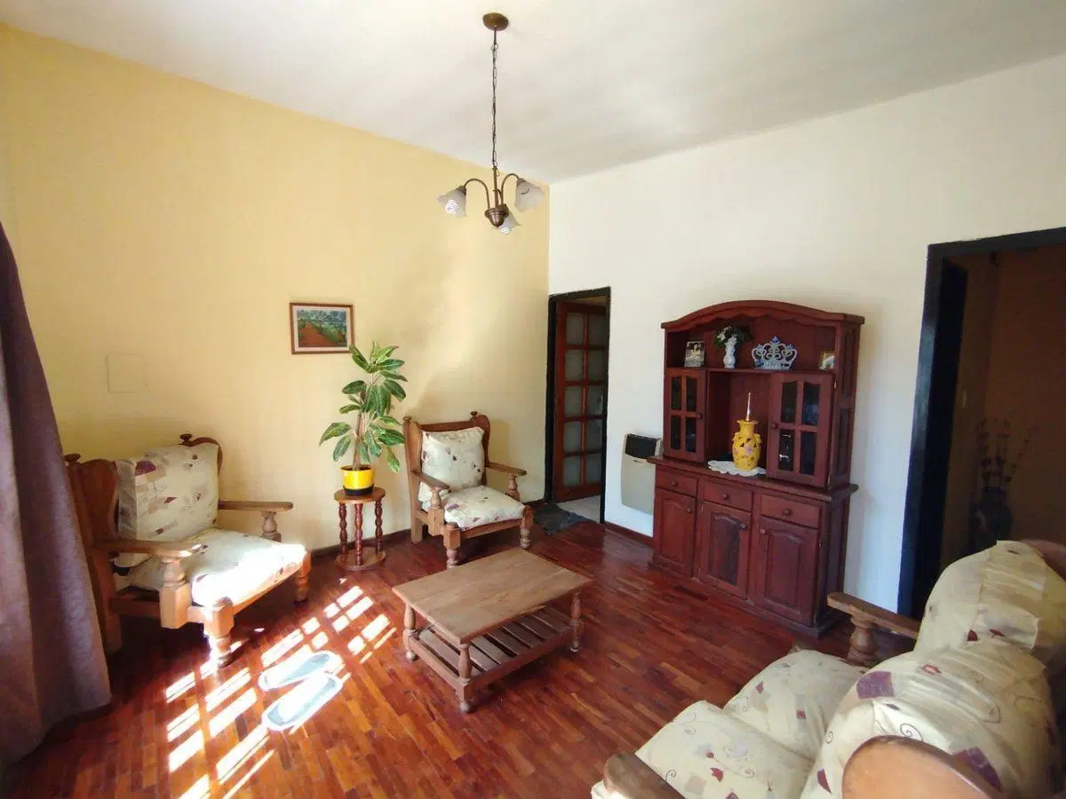 IDEAL INVERSION, VENTA 2 CASAS DE 2 Y 3 DOR PILETA 2