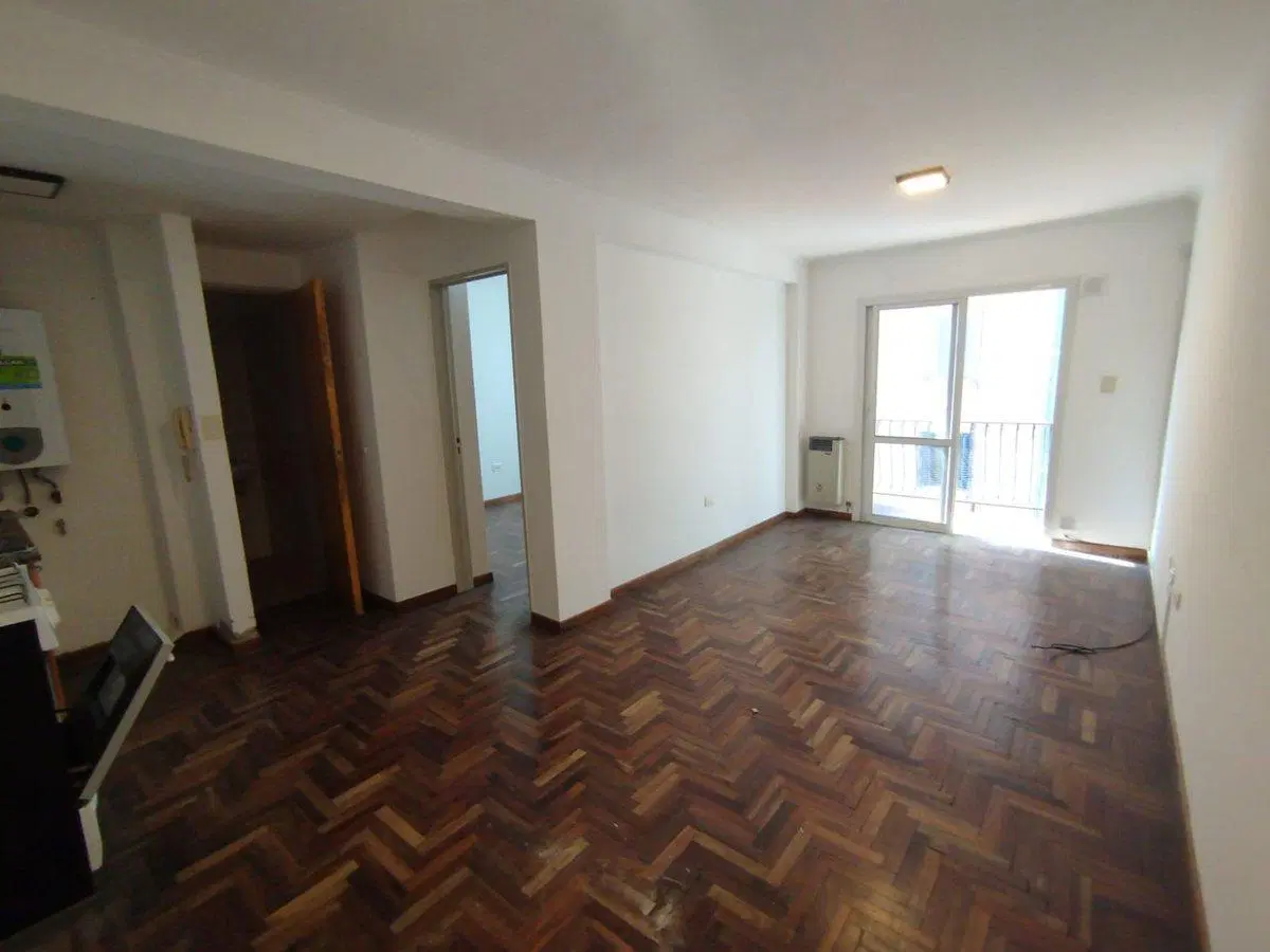VENTA , NUEVA CORDOBA, UN DORM CON BALCON 3