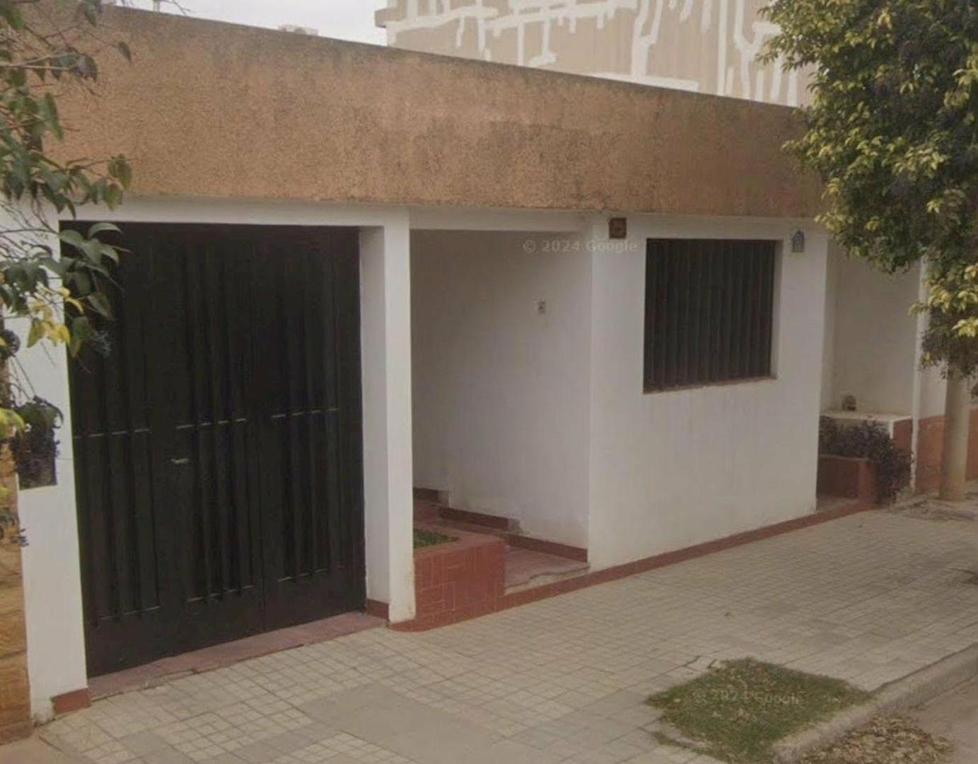 VENTA CASA 4 DORM ALTA CORDOBA
