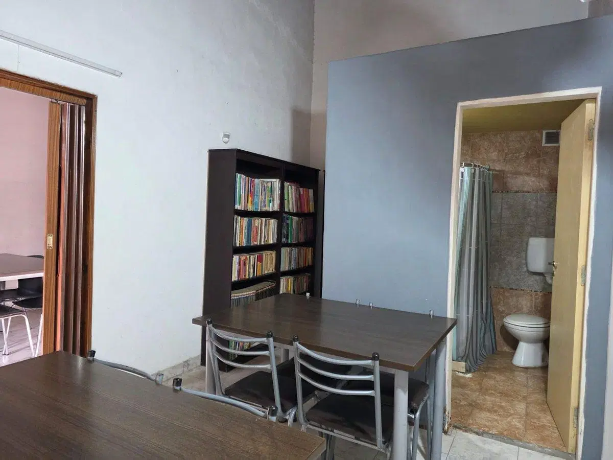 VENTA 2 CASAS Y 2 LOCALES BARRIO TEODORO FELS 3