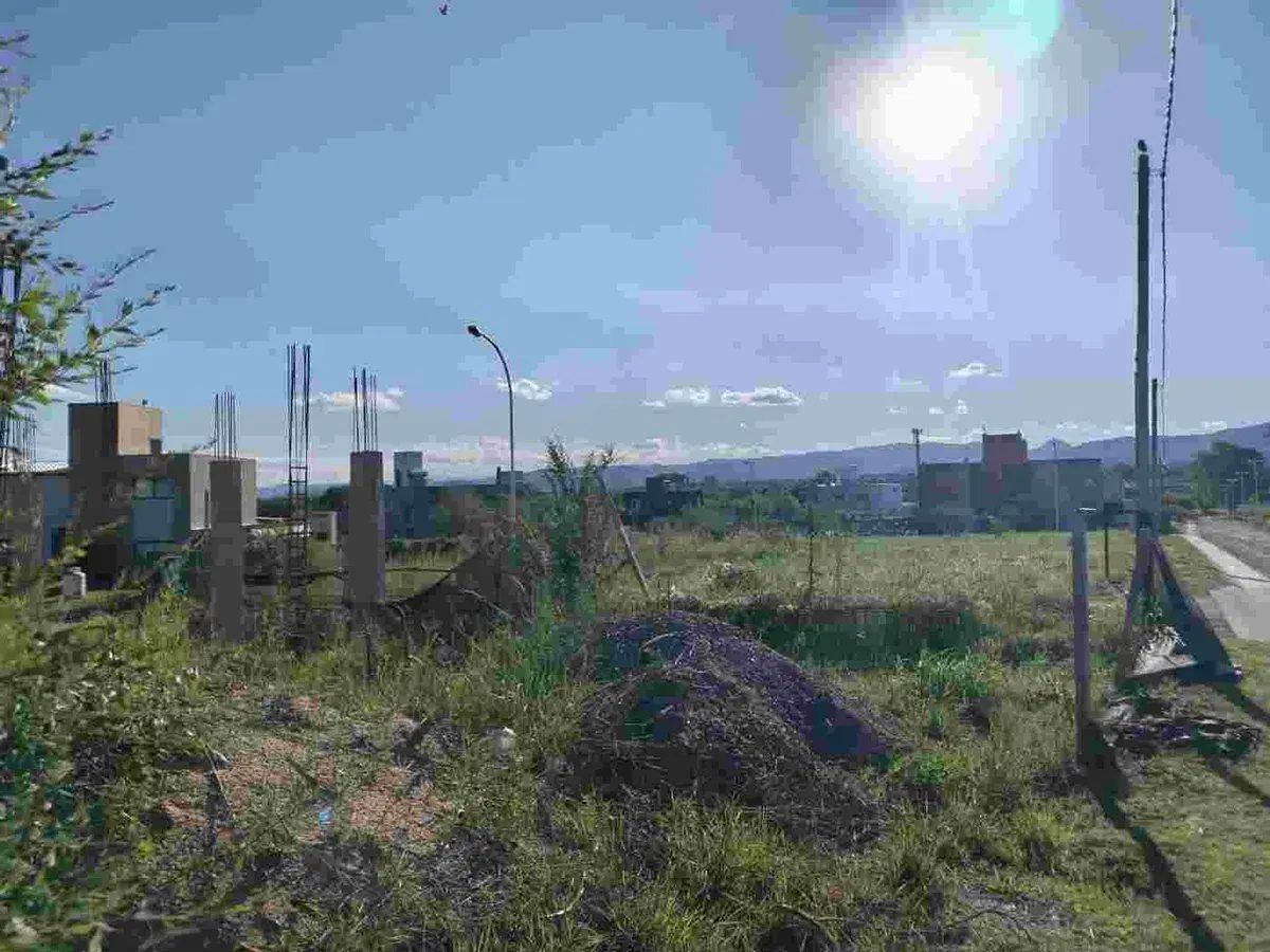 TERRENO 477 M2 BARRIO AIRES DEL NORDESTE UNQUILLO 2