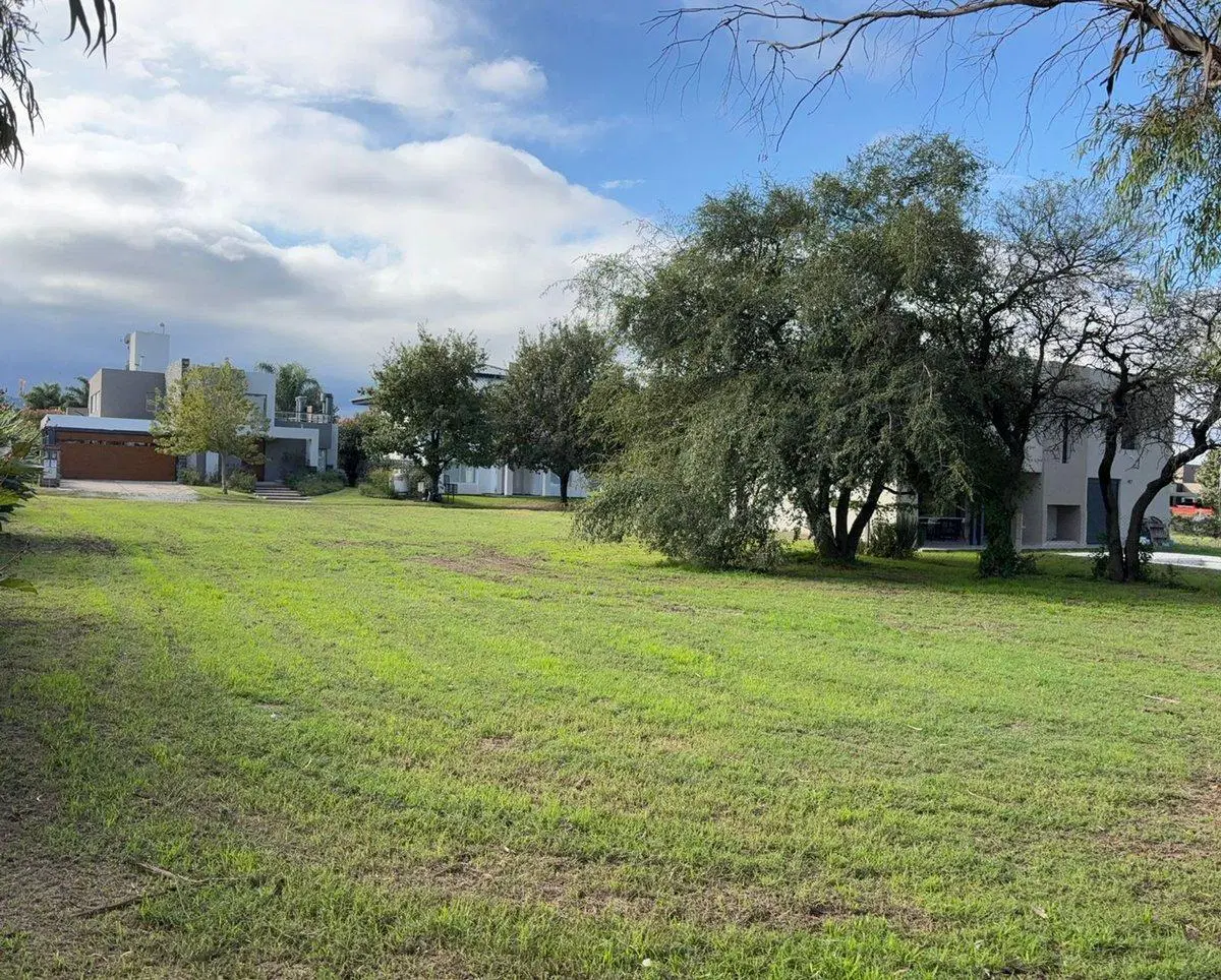SE VENDE LOTE ETAPA 2 800 M2 VALLE DEL GOLF 3