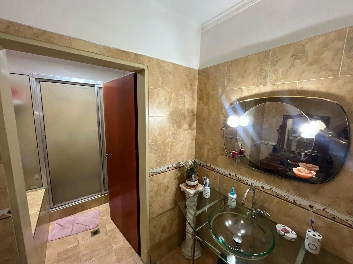 VENTA CASA  SAN LORENZO 2 DORMITORIOS 2