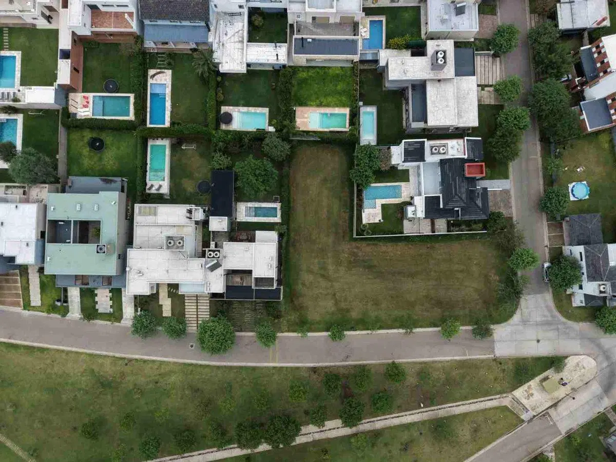 Venta lote 600m en Santina Norte - valle Escondido 4