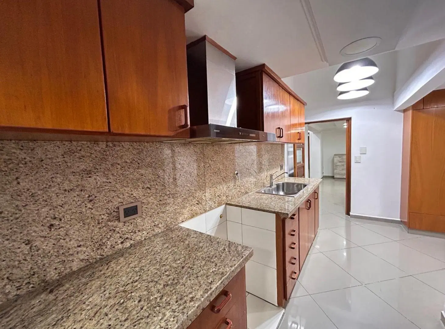 VENTA CASA 2 DOR ESCRITORIO 2 BAÑOS ZONA SUR 4