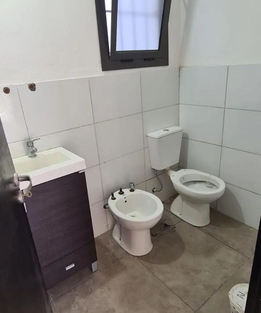 LOCAL COMERCIAL SOBRE DUARTE QUIROS 3