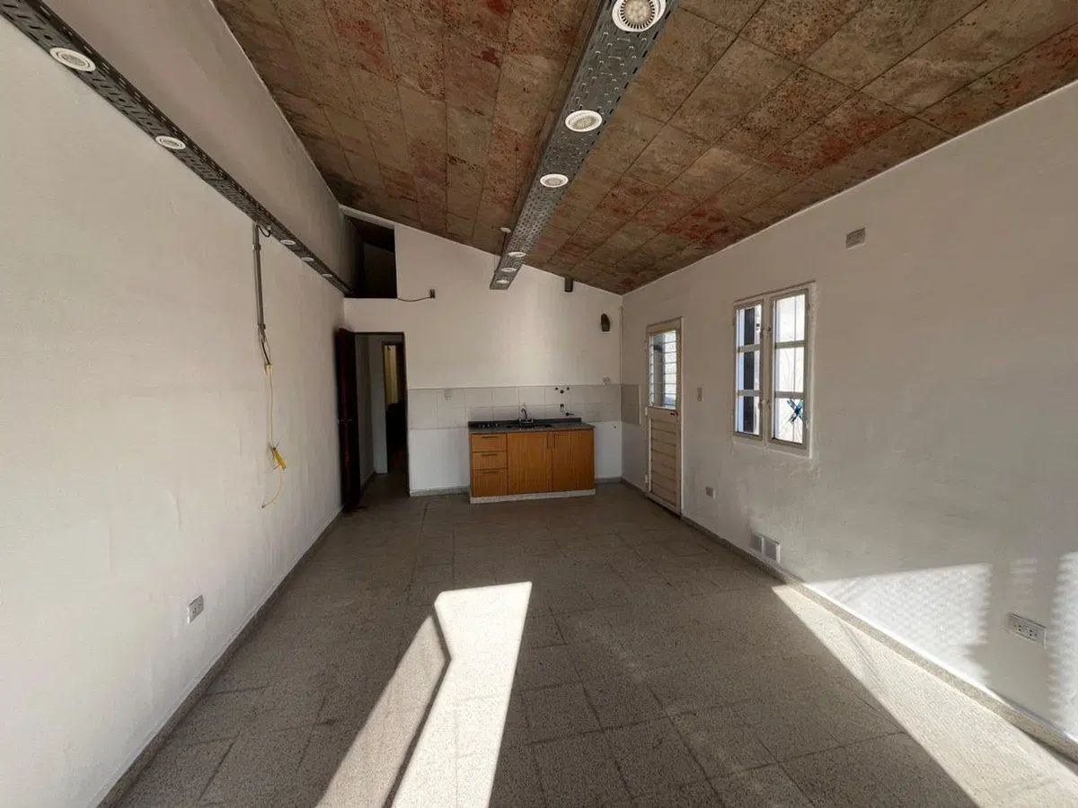 ALQUILER GALPON + OFICINAS EN Zona Sur 3