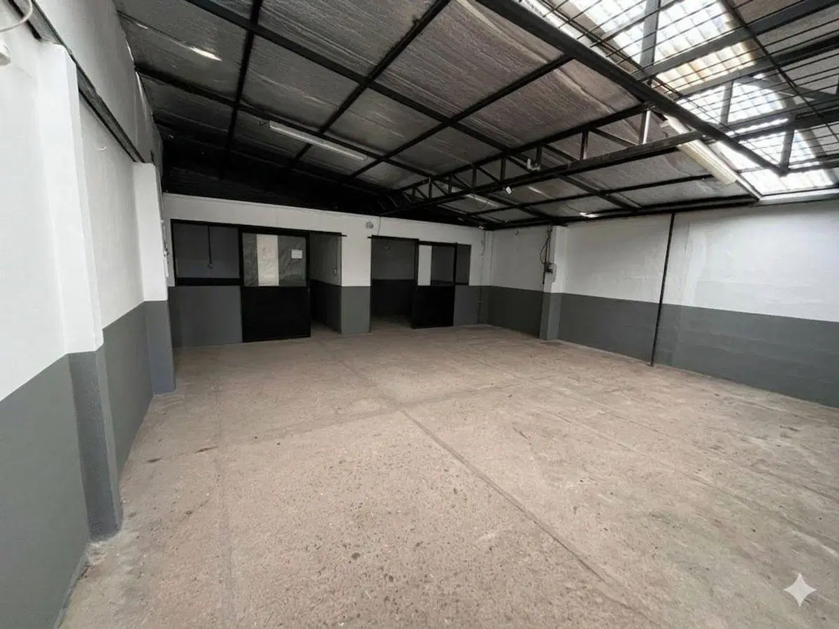 ALQUILER GALPON + OFICINAS EN Zona Sur 4