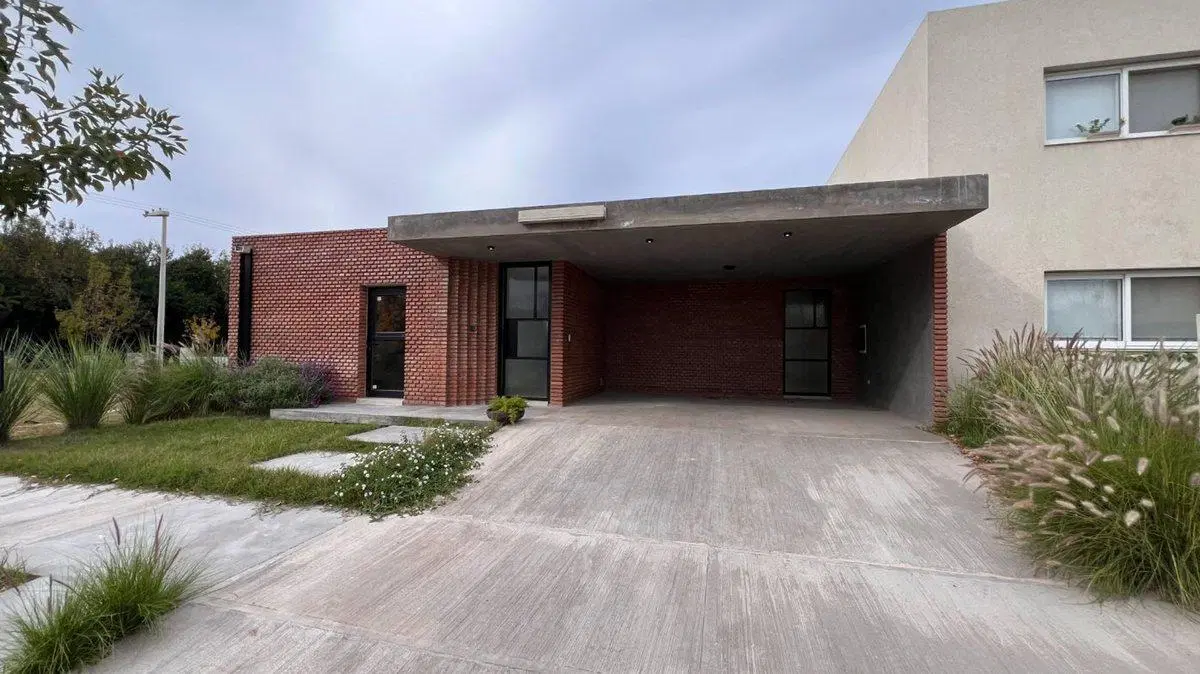 VENTA CASA DISTRITO SUR 3 DORM ESTRENAR UNA PLANTA 3