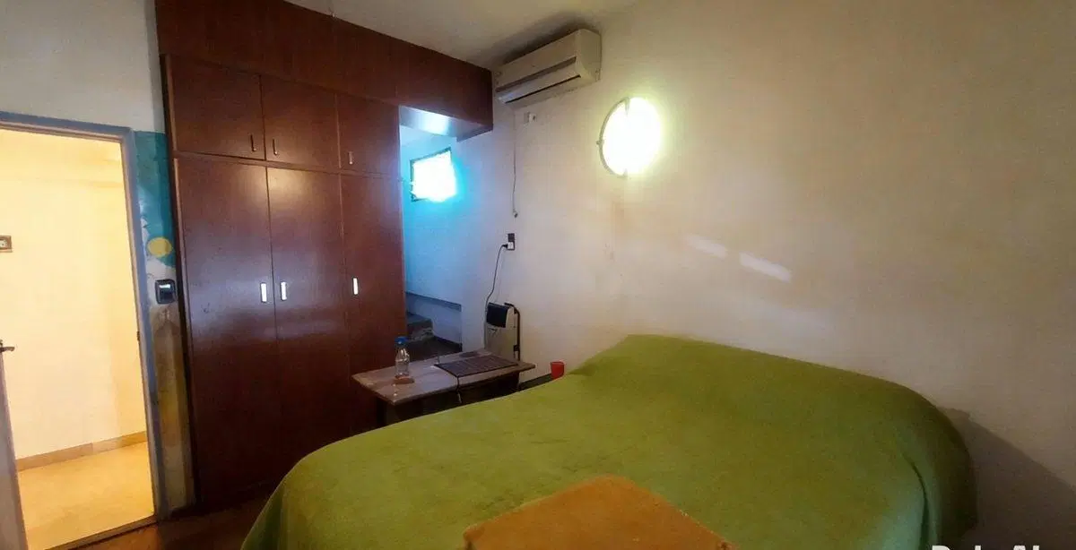 VENTA CASA CON PILETA  B° COLINAS VELEZ SARSFIELD 4