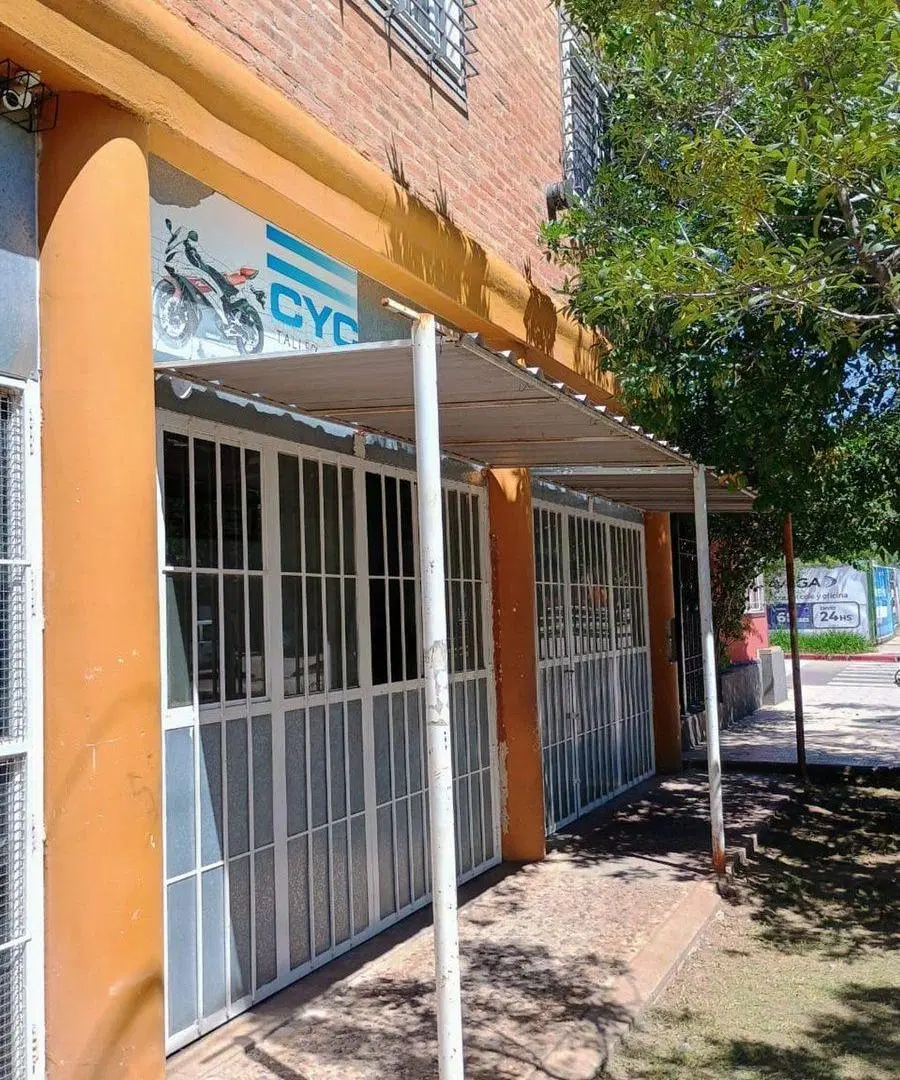 VENTA  GRAN LOCAL MAS CASA 3 DORM BARRIO ALBERDI 4