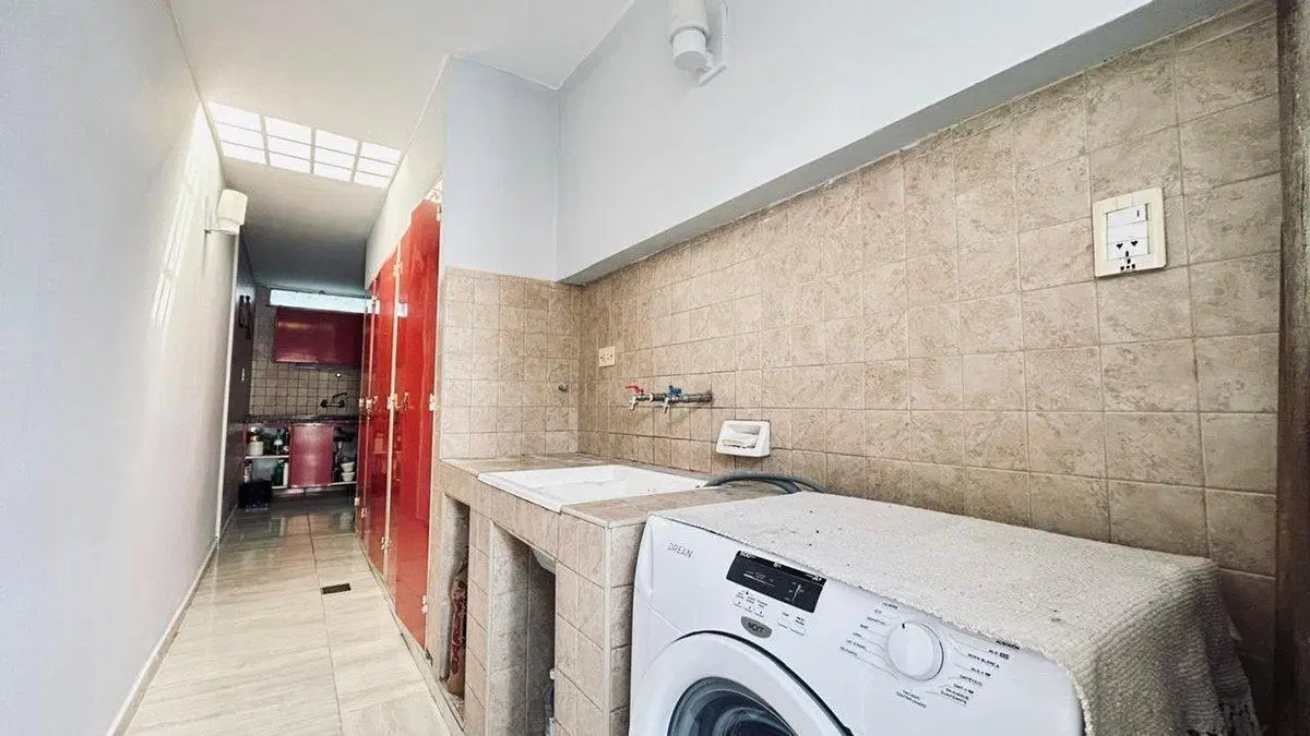 VENTA CASA DE 2 PISOS  EN PARQUE ATLANTICA 5