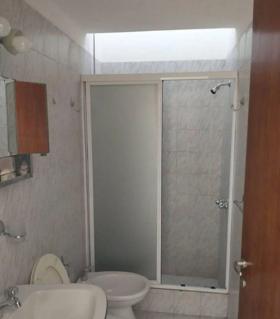 VENDE CASA EN BARRIO DEAN FUNES 8