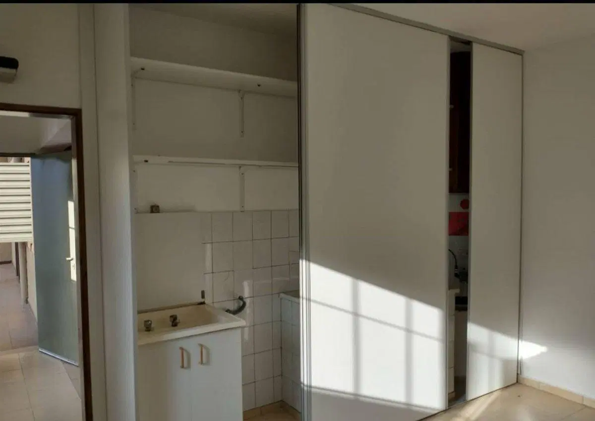 VENDE CASA EN BARRIO DEAN FUNES 4