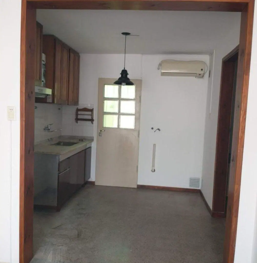VENDE CASA EN BARRIO DEAN FUNES 3