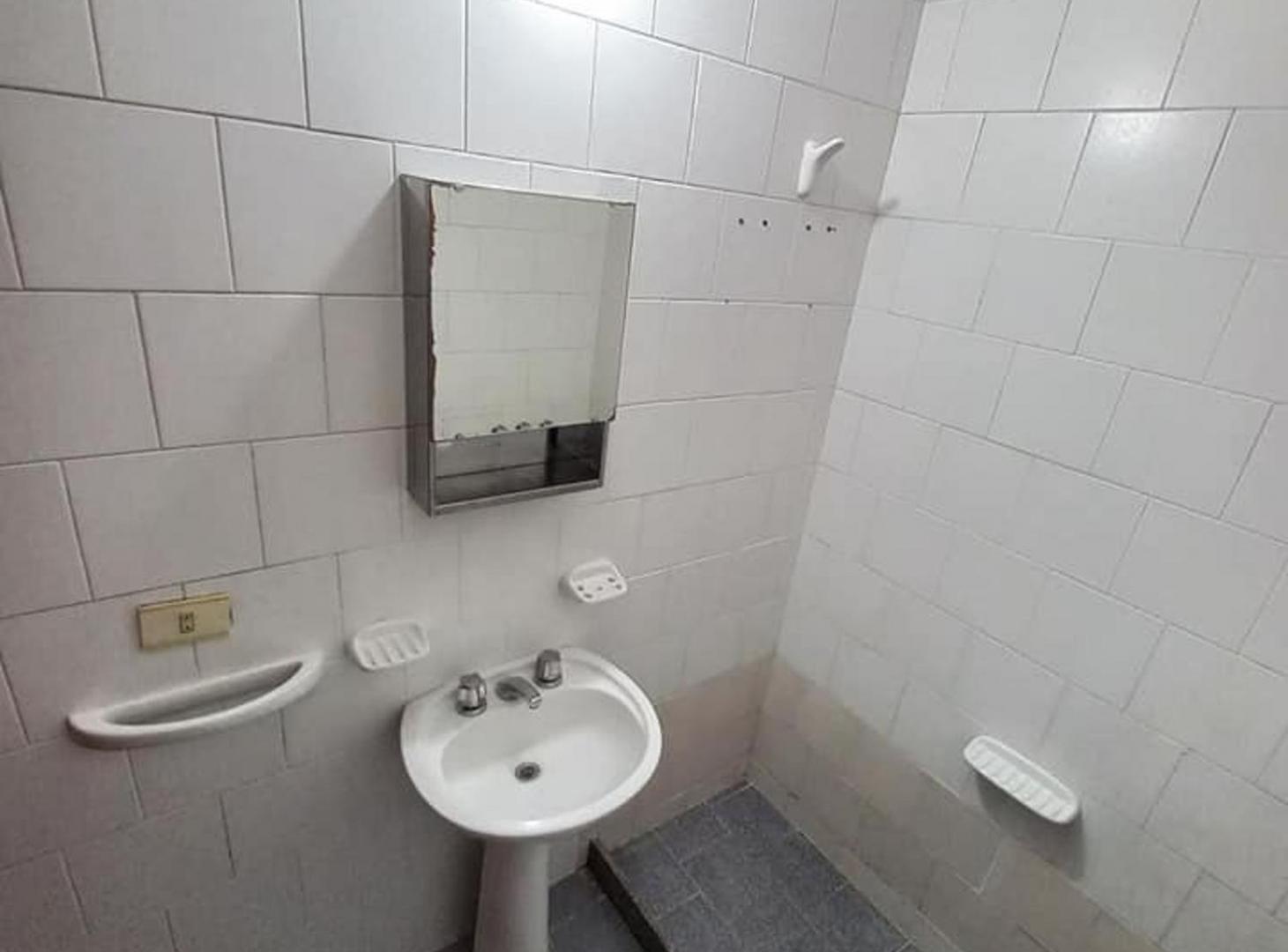 Foto de VENTA DEPARTAMENTO 1 DORM FRENTE PATIO OLMOS, imagen 2