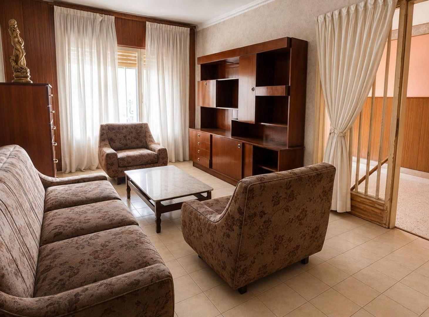 VENTA CASA + DEP EN B° JARDIN
