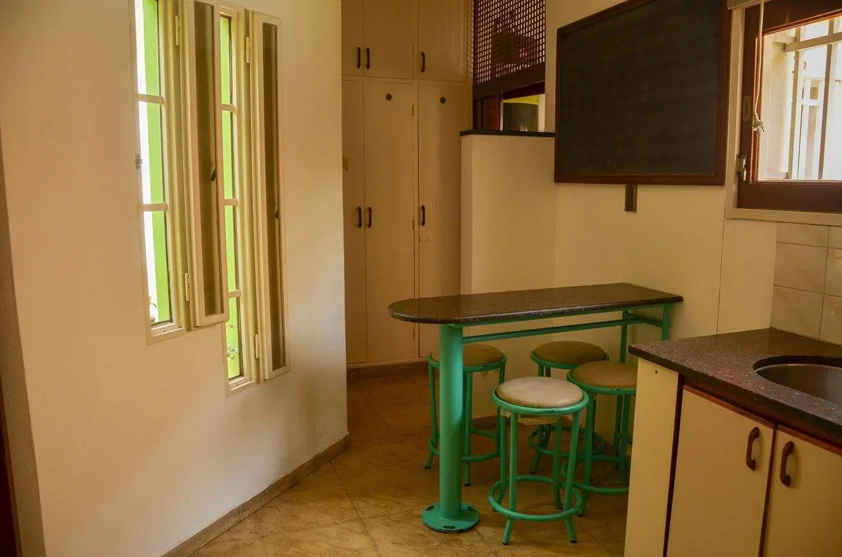 VENTA CASA BARRIO JARDIN 3 DORMIT 3 BAÑOS PILETA 4