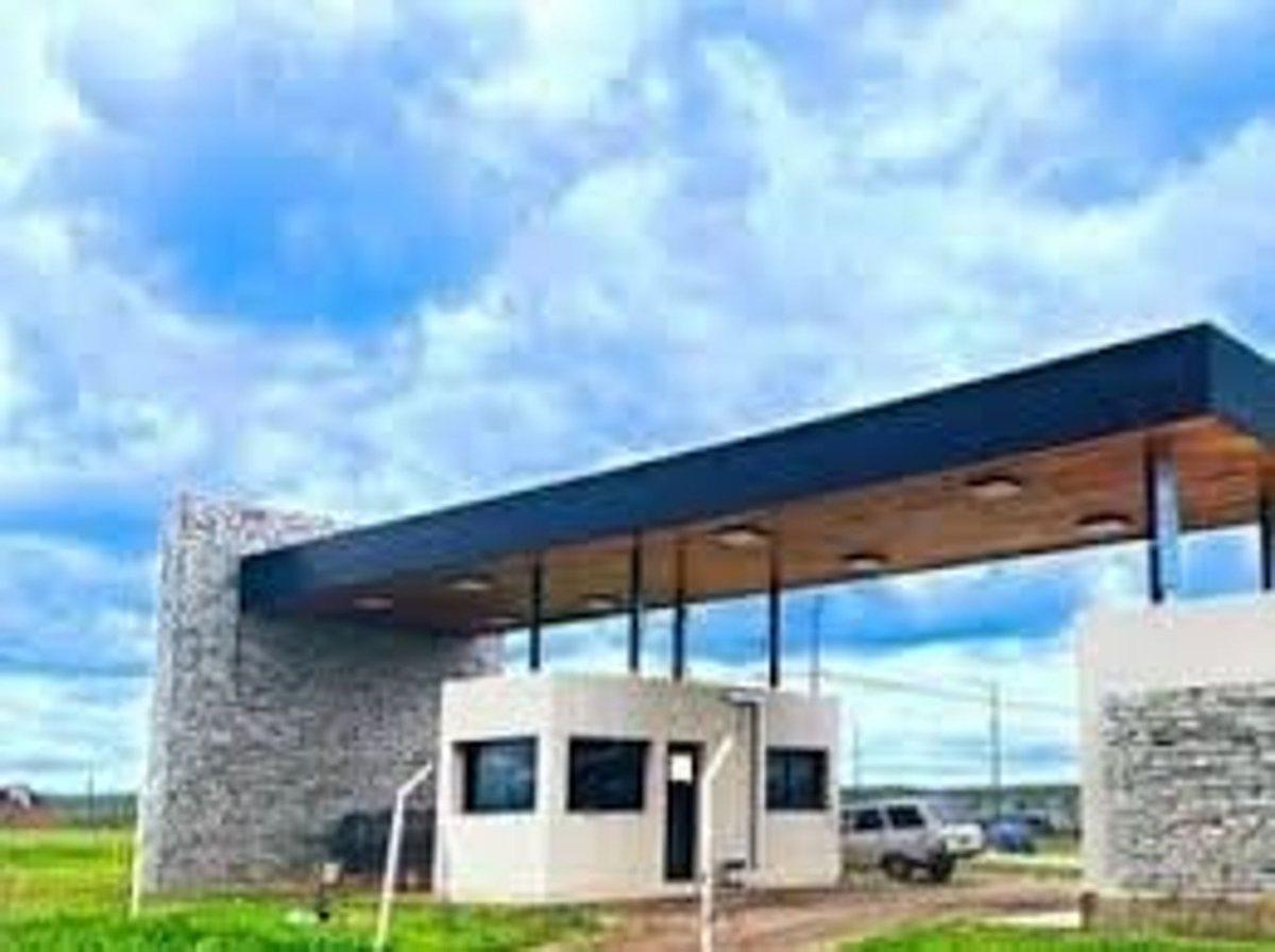 VENTA EN LA ERNESTINA LOTE