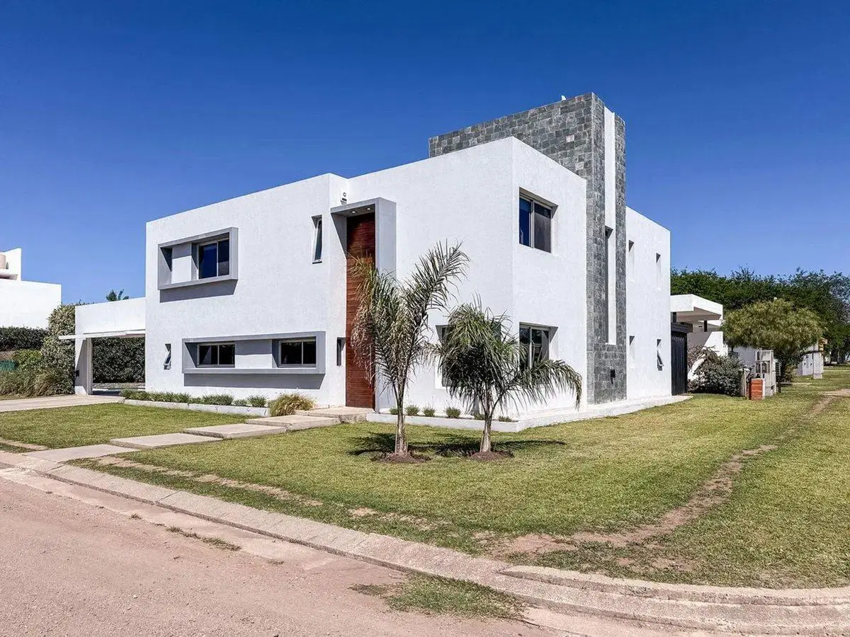 VENTA CASA DE CATEGORIA BELA VISTA - RIO CEBALLOS 4