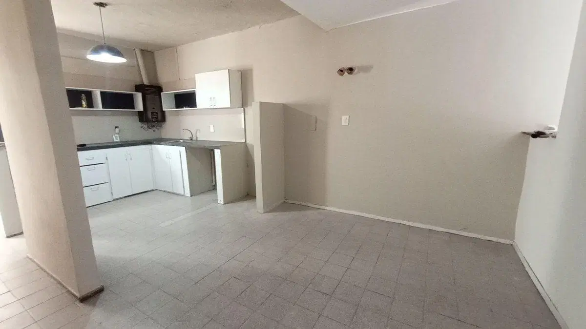 VENTA CASA 2 DORMITORIOS COCHERA B° LOS PARAISOS 5