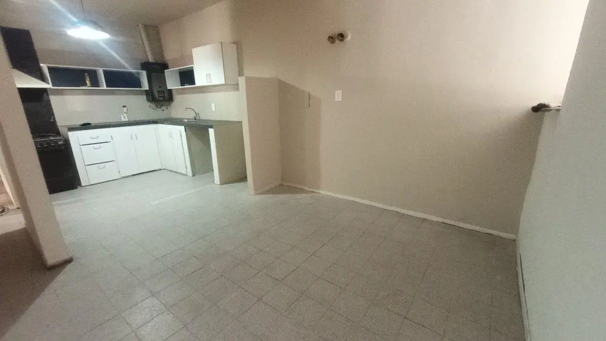 VENTA CASA 2 DORMITORIOS COCHERA B° LOS PARAISOS 4